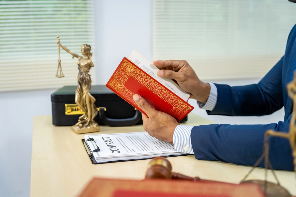 La liberté de réunion face aux défis de l'espace public : un droit fondamental à l'épreuve